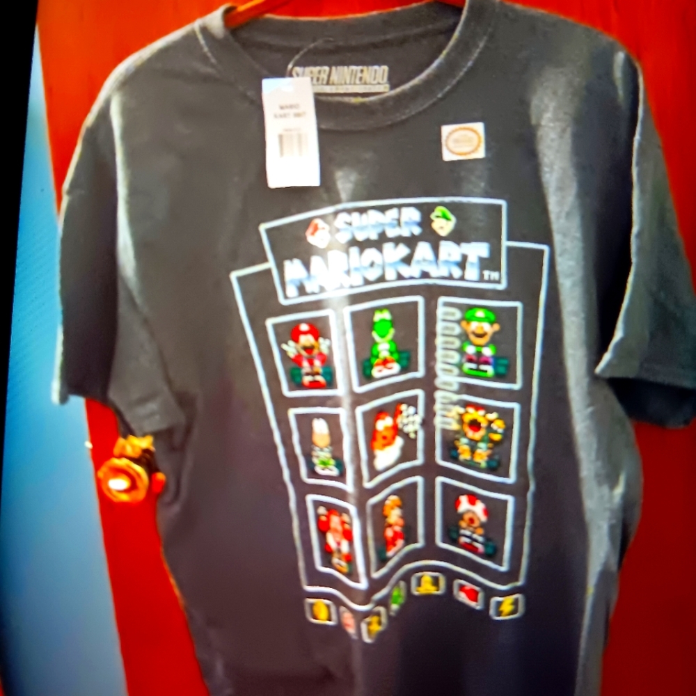 Mario Kart official Nintendo t shirt